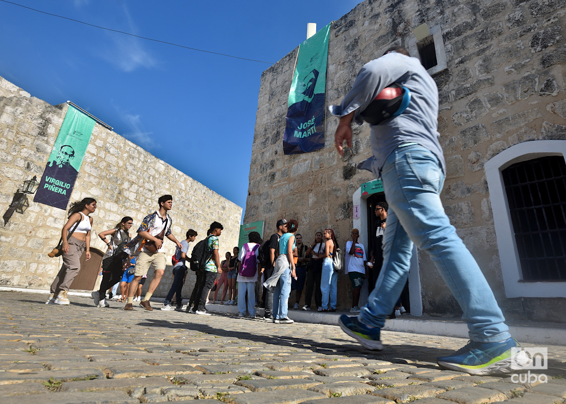 Feria Internacional del Libro de La Habana 2025, en el parque Morro-Cabaña. Foto: Otmaro Rodríguez.