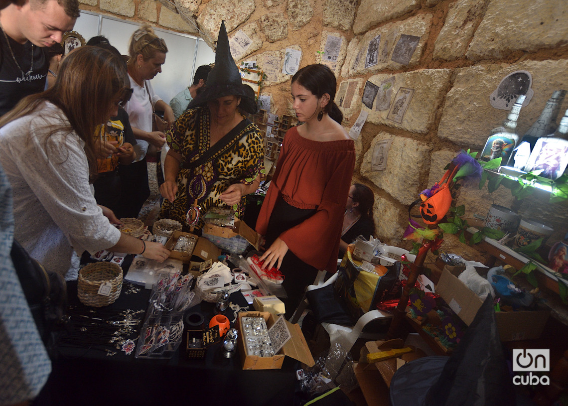 Feria Internacional del Libro de La Habana 2025, en el parque Morro-Cabaña. Foto: Otmaro Rodríguez.