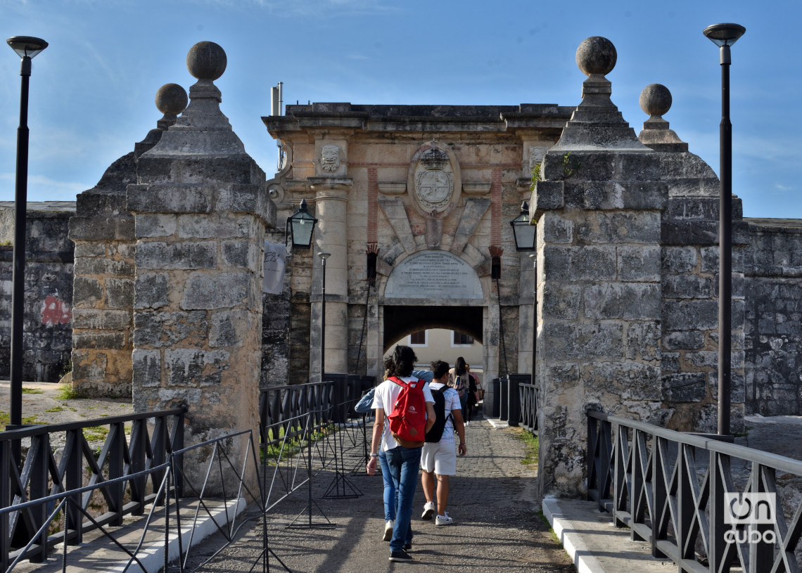 Feria Internacional del Libro de La Habana 2025, en el parque Morro-Cabaña. Foto: Otmaro Rodríguez.