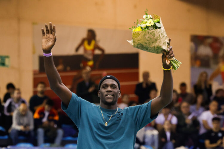 Lázaro Martínez se impuso en la final de triple salto, durante el World Indoor Tour Gold Madrid 2025. Foto: Sergio Pérez/EFE.