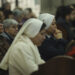 Una oración por el restablecimiento de la salud del papa Francisco durante una misa oficiada por el cardenal José Cobo, arzobispo de Madrid, este jueves en la Catedral de La Almudena de Madrid. EFE/ Kiko Huesca.