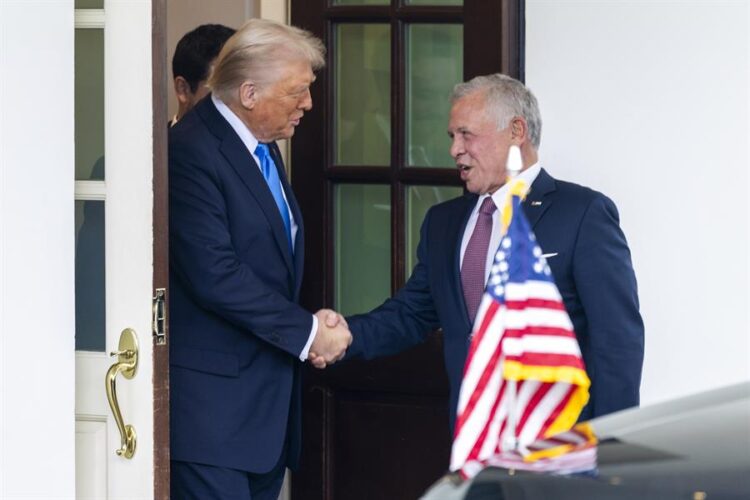 Trump y el rey de Jordania hoy en la Casa Blanca. Foto: EFE.