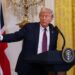 El presidente Donald Trump, durante una rueda de prensa junto al primer ministro británico, Keir Starmer, Casa Blanca, 27 de febrero de 2025. Foto:  EFE/EPA/WILL OLIVER.