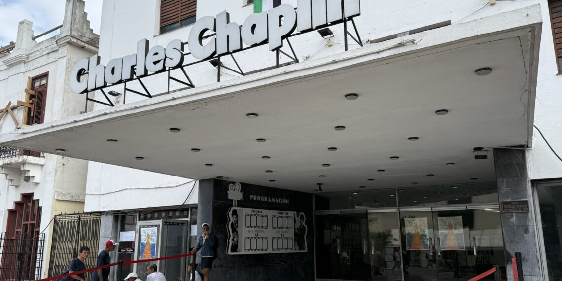 Cine Charles Chaplin. Foto: Robin Baker
@robinalexbaker.