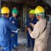 Trabajadores de la Termoeléctrica de Nuevitas, que sufrió una nueva avería este martes. Foto: Unión Eléctrica (UNE) / Facebook.