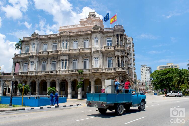 La Embajada de España en La Habana. Foto: Otmaro Rodríguez.