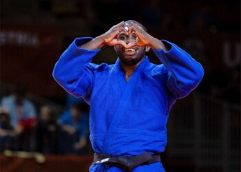 Silva mostró una resistencia notable para su nuevo peso corporal. Foto: ijf.org