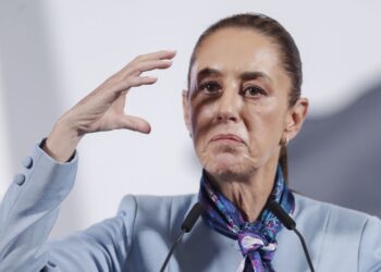 La presidenta de México, Claudia Sheinbaum,  no detiene su partida de ajedrez con su par de Estados Unidos, Donald Trump,  y buscar hacer tablas.  Foto: Isaac Esquivel/ EFE 

EFE/Issac Esquivel