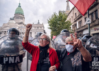 Protesta de jubilados ante el Congreso de Argentina, en Buenos Aires. Foto: Kaloian / Archivo.