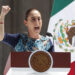 La presidenta de México, Claudia Sheinbaum, habla en una asamblea pública el domingo 9 de marzo de 2025, en el Zócalo de la Ciudad de México. Foto: Mario Guzmán / EFE.