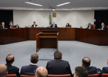 Tribunal Supremo de Justicia comenzó este martes sus deliberaciones sobre el futuro de Jair Bolsonaro. Foto: EFE / Antonio Augusto