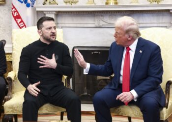 Zelenski y Trump en el Despacho Oval, el 28 de febrero de 2025. Foto: JIM LO SCALZO/EFE/EPA/POOL.