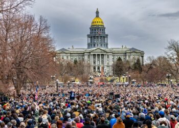 Vista de la movilización. Foto tomada de la cuenta @BernieSanders.