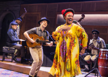 De izquierda a derecha: Justin Cunningham, Marco Paguia, Renecito Avich, Natalie Belcon y Román Díaz durante un ensayo del musical 'Buena Vista Social Club'. Foto:  Matthew Murphy/EFE.