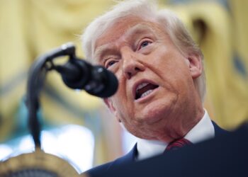 Donald Trump en la Oficina Oval de la Casa Blanca. Foto: EFE/EPA/SAMUEL CORUM / POOL.