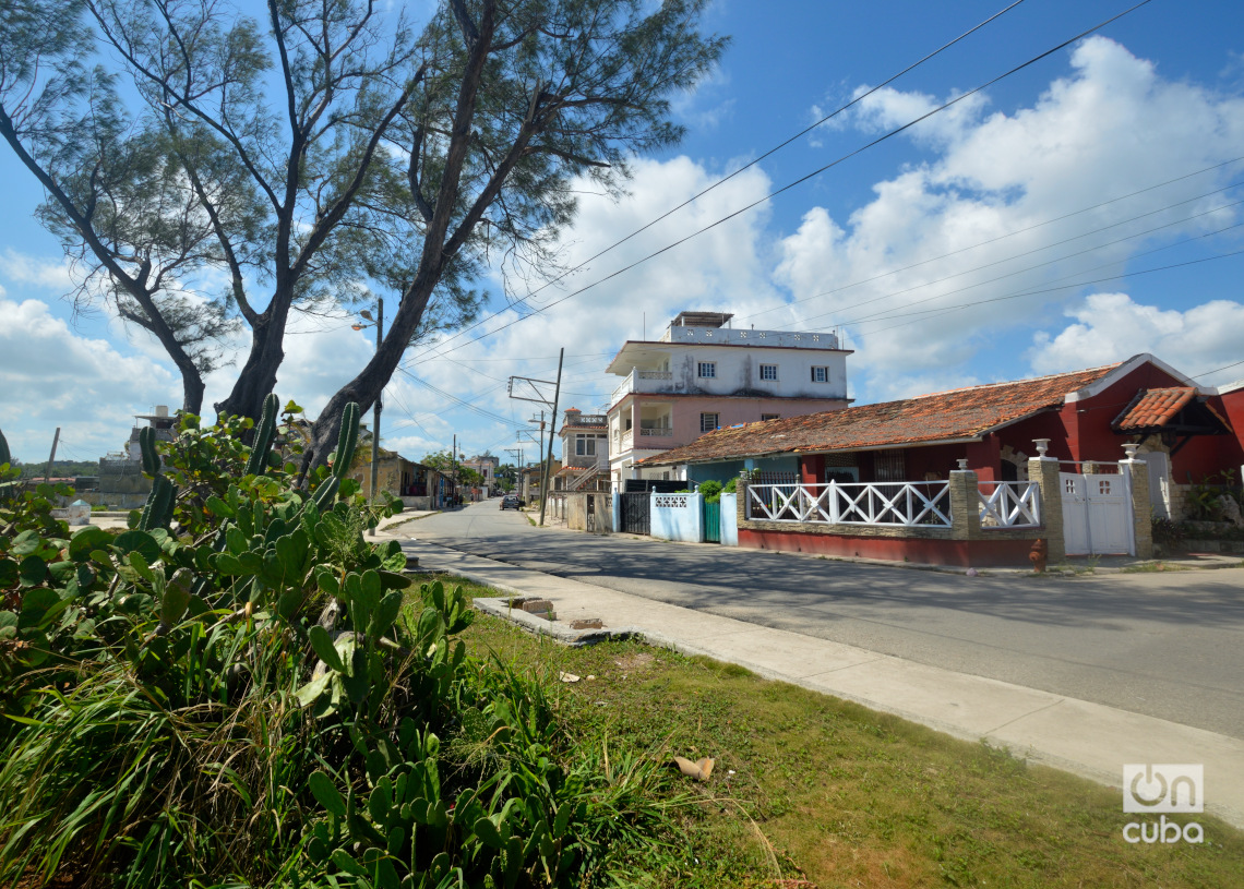 Calle Martí, en Cojímar. Foto: Otmaro Rodríguez.