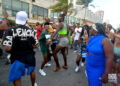 Desfile de la comunidad LGTBIQ+ de Cuba contra la homofobia y la transfobia, en La Habana, el 10 de mayo de 2025. Foto: Otmaro Rodríguez.