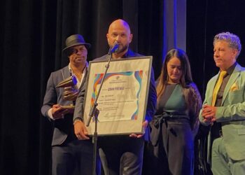 El quenista Rodrigo Sosa fue el ganador del Gran Premio Cubadisco 2025 por su disco "Olokun". Foto: Lied Lorain.