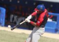 Yoelkis Guibert, bujía de las Avispas de Santiago de Cuba en la III Liga Élite del béisbol cubano. Foto: Roberto Morejón / Jit.