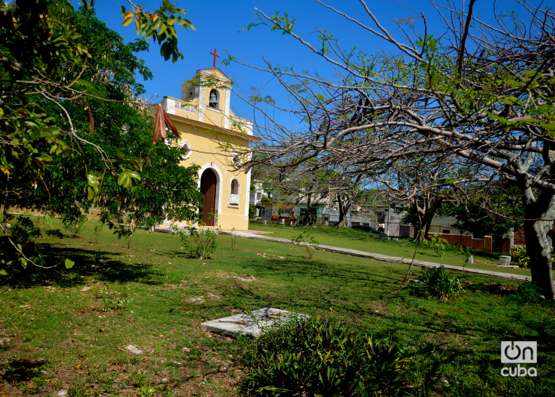 Iglesia Nuestra Señora del Carmen, en el poblado habanero de Cojímar. Foto: Otmaro Rodríguez.