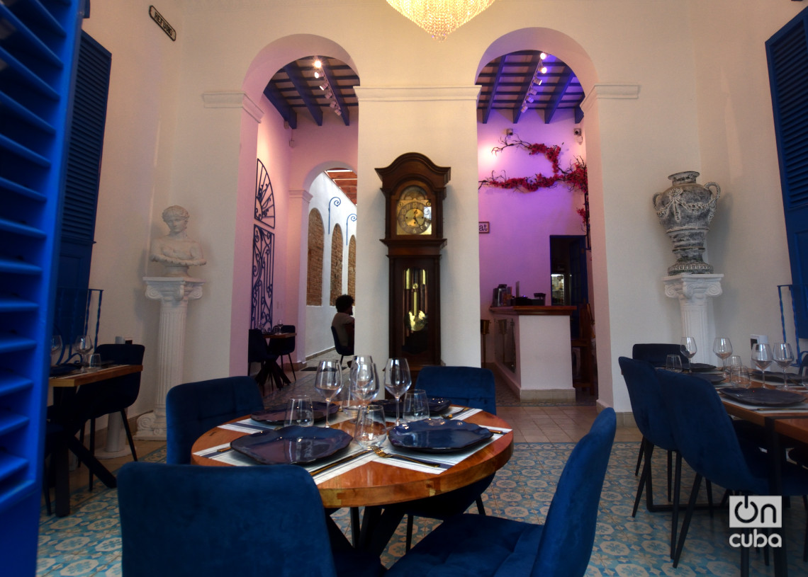 Restaurante Iris, en La Habana Vieja. Foto: Otmaro Rodríguez.