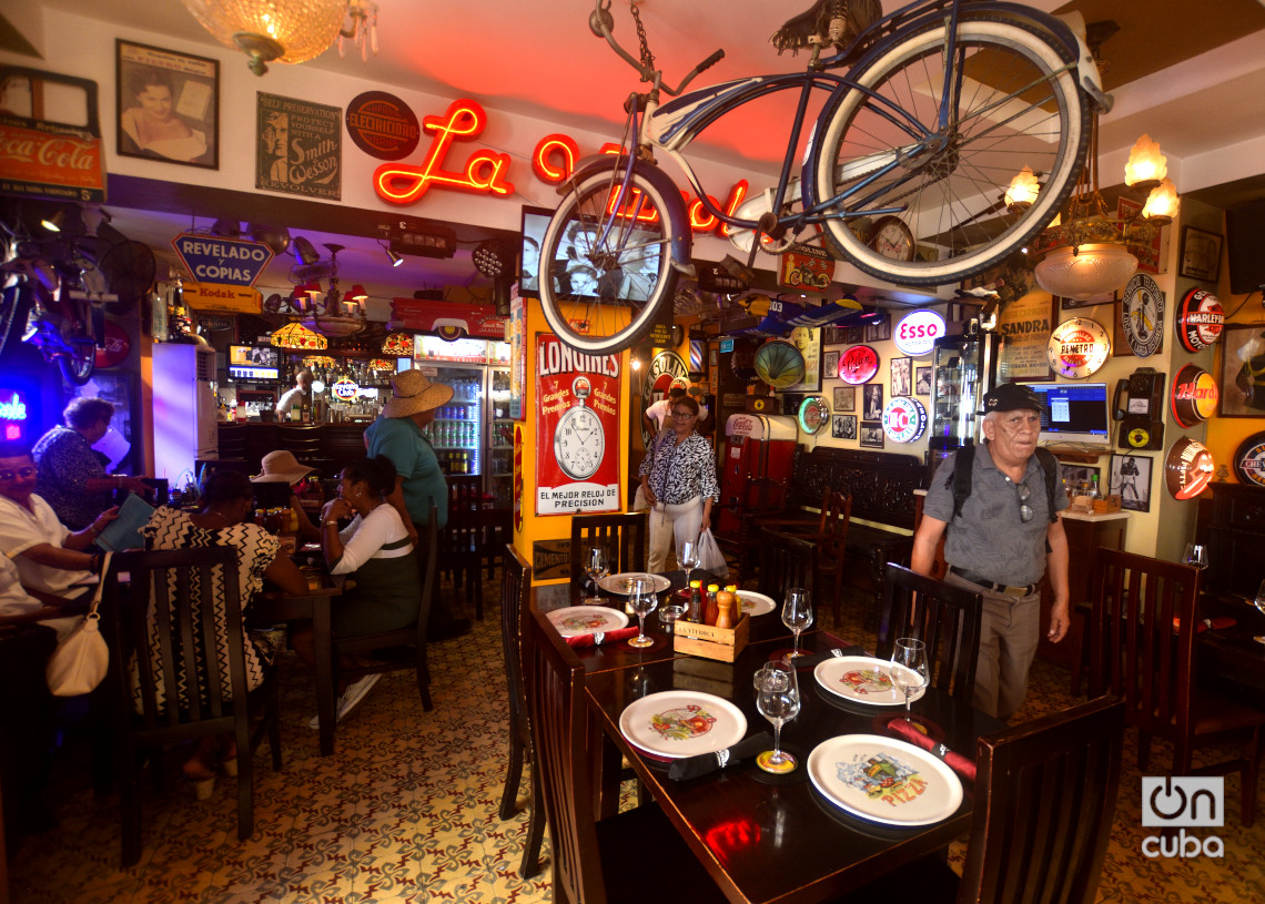 Restaurante La Vitrola, en La Habana Vieja. Foto: Otmaro Rodríguez.