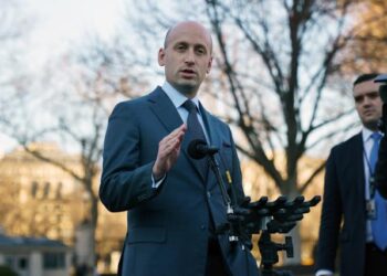 Stephen Miller, uno de los arquitectos de las deportaciones de Donald Trump. Foto: EFE.