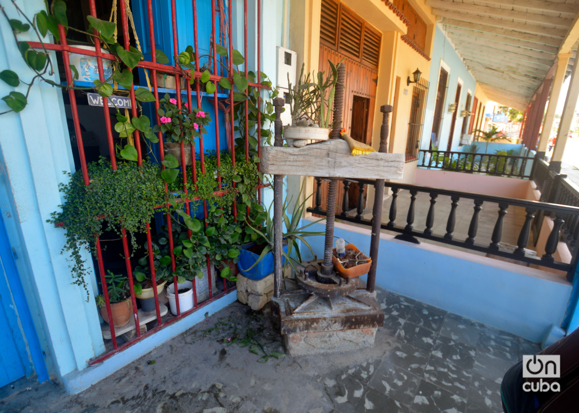 Portales de casas en Cojímar. Foto: Otmaro Rodríguez.