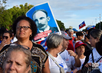 Imagen de archivo del desfile del 1ro de Mayo en la Plaza de la Revolución José de Martí, en La Habana, el 1 de mayo de 2025. Foto: Otmaro Rodríguez / Archivo.