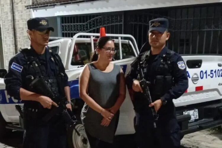 Ruth Eleonora López, reconocida abogada y activista en El Salvador. Foto:  Diario La Huella