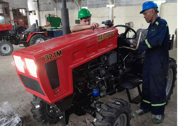 Tractor bielorruso. Foto: Vanguardia.