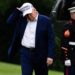 El presidente estadounidense Donald Trump cruza el Jardín Sur tras salir del Marine One en la Casa Blanca, en Washington DC, el 25 de mayo de 2025. Foto: TIERNEY L CROSS / EFE / EPA / POOL.