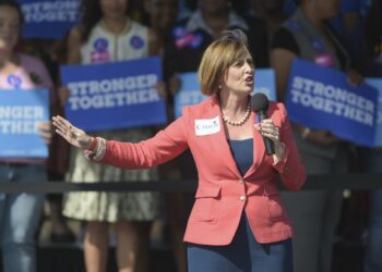 La congresista Kathy Castor aseguró que seguirán presionando al gobierno de Donald Trump para la reunificación de la cubana Heidy Sánchez con su familia en Estados Unidos. Foto: Tomada de Florida Politics.
