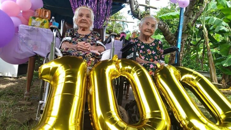 Gemelas en Baracoa celebran sus cien años. Foto: Claudia Rafaela/Facebook.