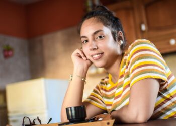 Daniela Leyva creó "Cocina Menda" durante la pandemia y hoy reúne una comunidad de más de 50 mil seguidores. Foto: Cortesía.