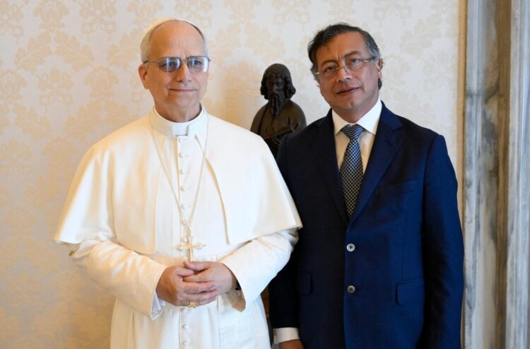 León XIV y Petro, este lunes. Foto: vaticannews.va