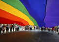 Desfile de la comunidad LGTBIQ+ de Cuba contra la homofobia y la transfobia, en La Habana, el 10 de mayo de 2025. Foto: Ernesto Mastrascusa / EFE.