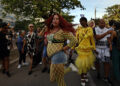 Desfile de la comunidad LGTBIQ+ de Cuba contra la homofobia y la transfobia, en La Habana, el 10 de mayo de 2025. Foto: Ernesto Mastrascusa / EFE.