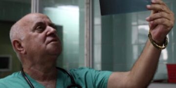 El Doctor Armando Caballero López fue un maestro de la medicina intensiva en Cuba. Foto: Tomada de Cubadebate.