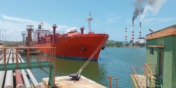 buque gas licuado