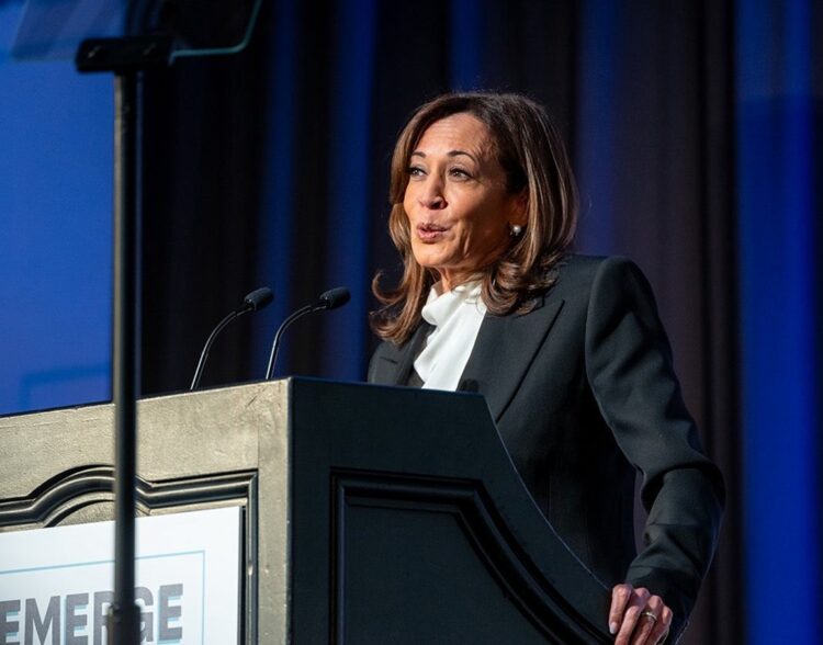 Kamala Harris la noche de este miércoles 30 de abril. Foto: @EmergeAmerica