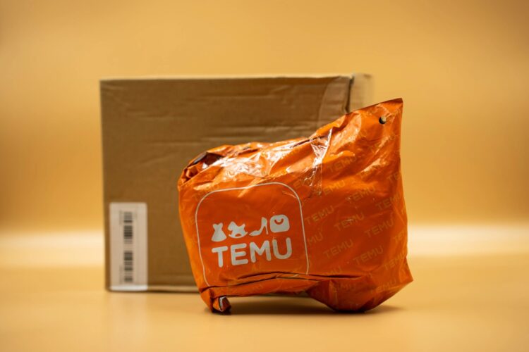 El acápite eliminado beneficiaba a gigantes del comercio electrónico como Temu o Shein. Foto: wired.com