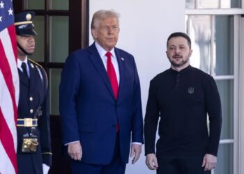Los presidentes Donald Trump (i), de Estados Unidos, y Volódimir Zelenski, de Ucrania, en la Casa Blanca en Washington, el 28 de febrero de 2025. Foto: Shawn Thew/ EFE / EPA / Archivo.