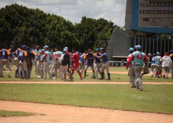 Pelea entre peloteros espirituanos y avileños opaca la Serie Nacional de Beisbol sub 23. Foto: ACN.