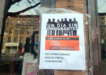 Anuncio en un barrio de Nueva York. Se calcula que en EEUU viven unos 11 millones de migrantes indocumentados s que sostienen sectores económicos, como la agricultura y la hostelería.  Foto: El Universal
