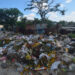 Acumulado de basura en un barrio cubano. Foto: Otmaro Rodríguez, archivo.