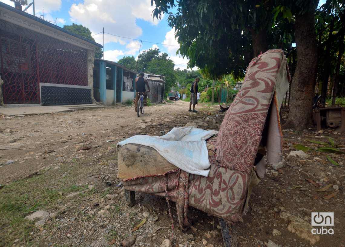 Viviendas en mejor estado en el "Llega y pon" de Casablanca, en La Habana. Foto: Otmaro Rodríguez.