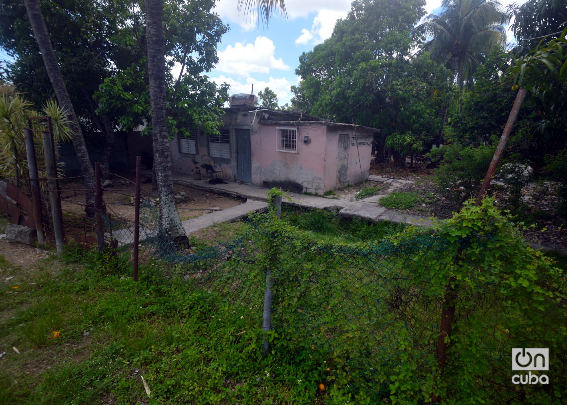 Vivienda en mejor estado en el "Llega y pon" de Casablanca, en La Habana. Foto: Otmaro Rodríguez.
