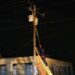 Trabajos en un transformador en medio de un apagón en Sancti Spíritus. Foto: Alien Fernández / periódico Escambray.