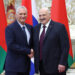 El presidente bielorruso, Alexandr Lukashenko, recibe a su homólogo cubano, Miguel Díaz-Canel, en Minsk, el 25 de junio de 2025. Foto: Presidencia bielorrusa / EFE.